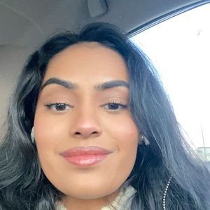 Meet your Posher, Vanessa